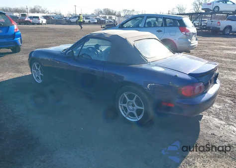 2003 Mazda Mx-5 Miata Cloth/Ls/Se/Shinsen z USA, uszkodzony, nr VIN JM1NB353430306014